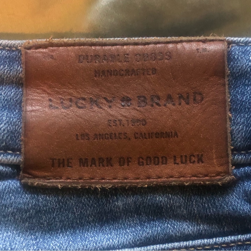 Lucky brand size 6 skinny jeans great condition